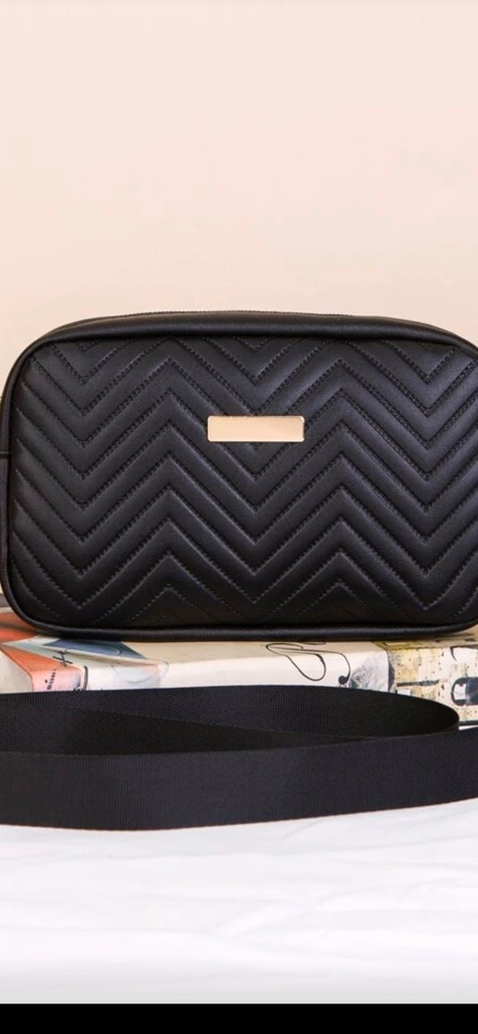 1pc Black Striped Quilted Solid Color Crossbody Bag For Women, Fashionable Versatile Shoulder/Diagonal Camera Bag With Gold Metal Decor