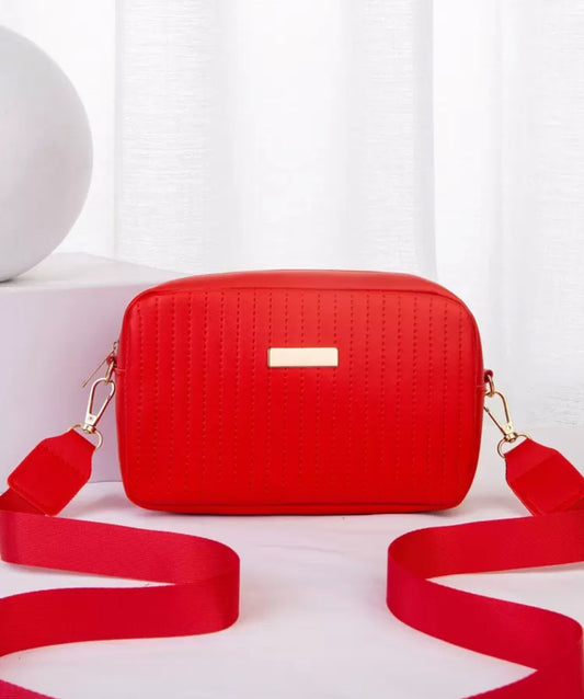 1pc Red Striped Quilted Solid Color Crossbody Bag For Women, Fashionable Versatile Shoulder/Diagonal Camera Bag With Gold Metal Decor